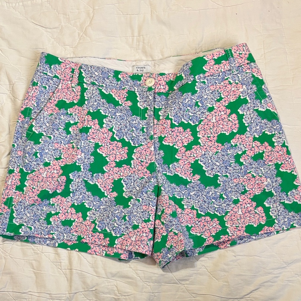 Crown & Ivy Multicolor Floral Women's Bermudas